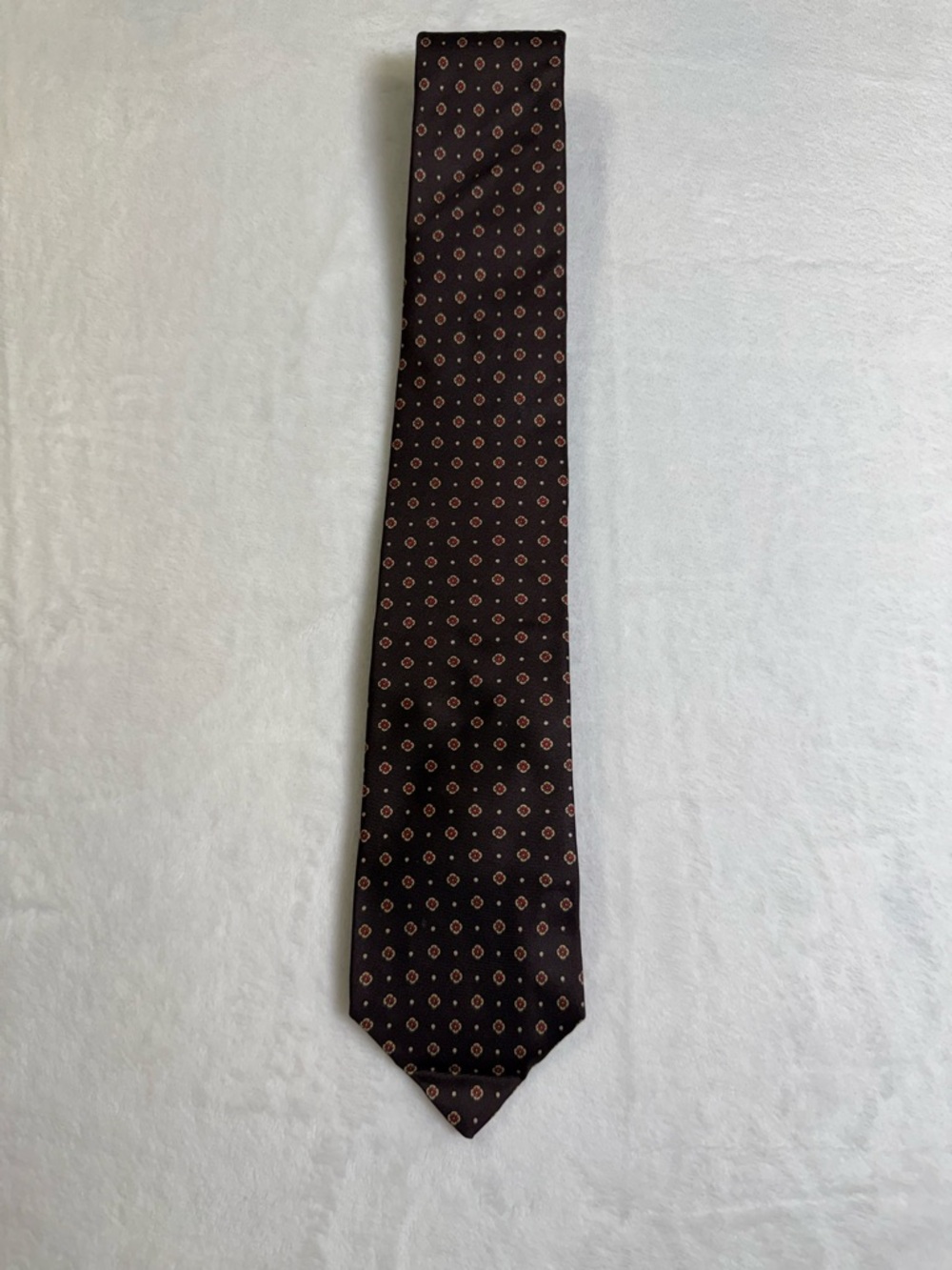 VTG ‘80-‘90 Valentino Brown Men's Silk Tie with Small Geometric Motif‎